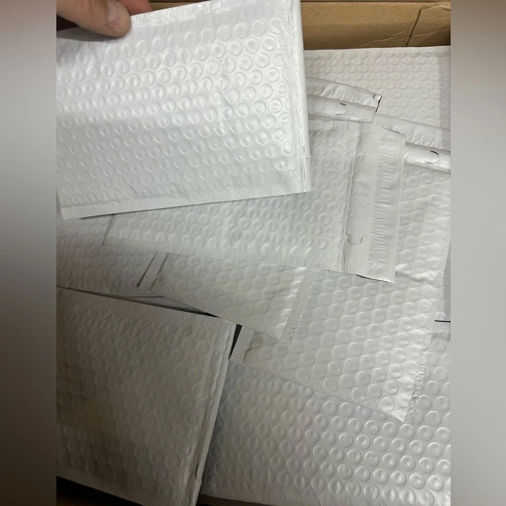 50  4×8 #000 White Padded Poly Envelopes Self Seal Bubble Lined Shipping Mailing